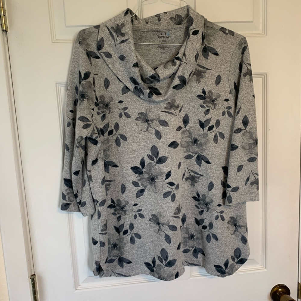 Floral Gray ladies top